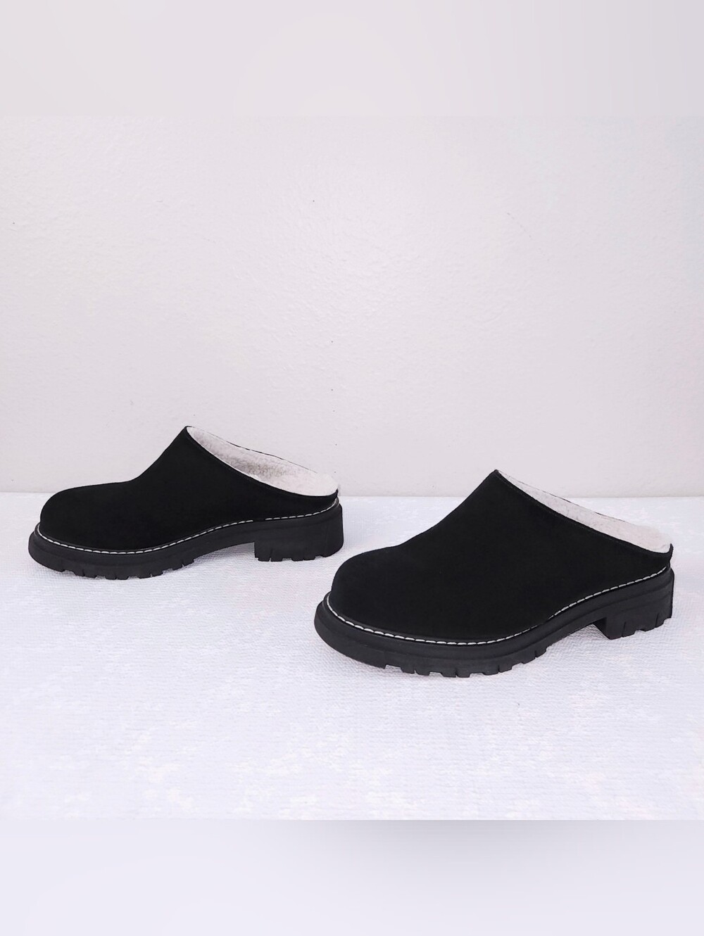 La CANADIENNE Mules US 9 Black Suede Shearling Lined Platform Clogs Waterproof